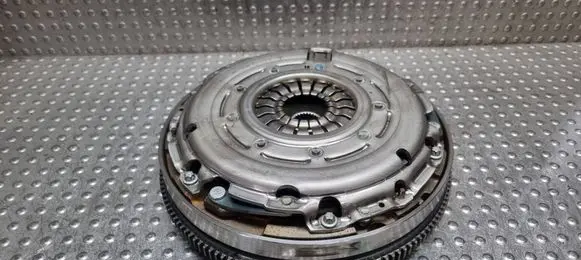 Mercedes-Benz E C207 W207 Dual mass flywheel S26378337 A2710304305 A0232509601