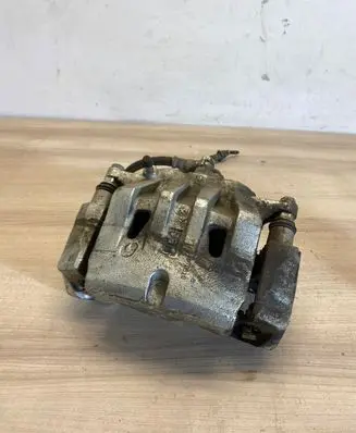 Toyota RAV 4 (XA50) Front brake caliper