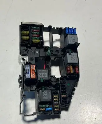 Mercedes-Benz CLA C118 X118 Fuse module A1779069601 R99710 220407