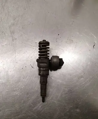 Volkswagen Caddy Fuel injector 038130073BR 0414720232
