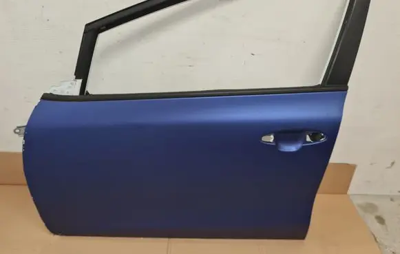 KIA Ceed Front door