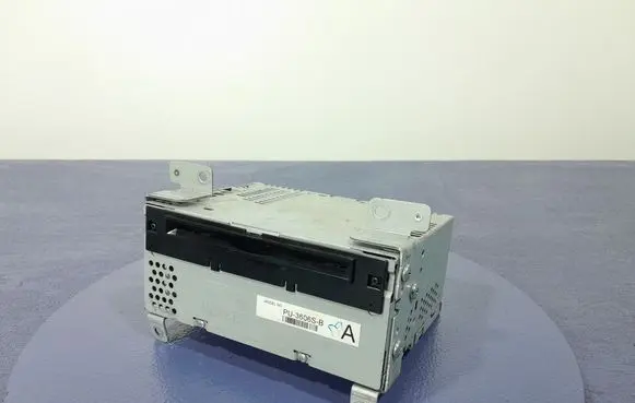 Ford Mustang VI Radio/CD/DVD/GPS head unit FR3T19C107JJ
