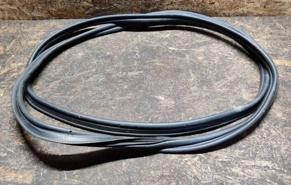 Seat Leon (5F) Trunk rubber seal (body) 