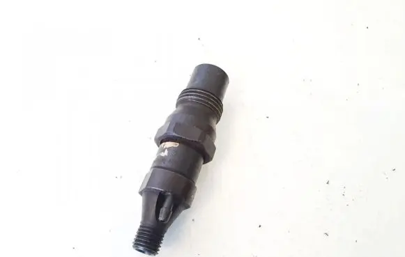 Volkswagen Caddy Fuel injector 028130201c