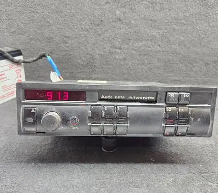 Audi A4 S4 B5 8D Radio/CD/DVD/GPS head unit 4D0035152