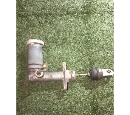 Mitsubishi Pajero Clutch master cylinder