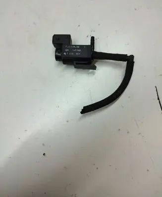 BMW 3 E90 E91 Vacuum valve 7810831
