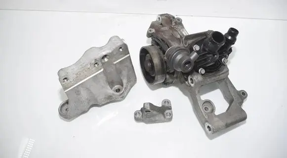 BMW 2 F46 Water pump 8511299 8511628 8576281