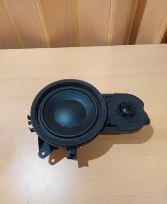 Volvo XC90 Front door speaker 30752353
