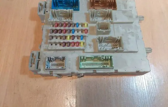 Volvo V40 Central body control module 31453131 4034426746 290917