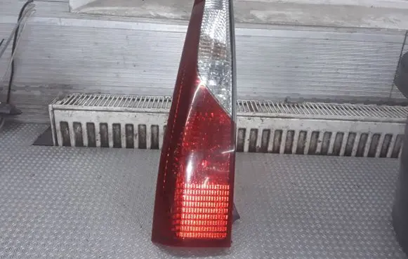 Mitsubishi Lancer Rear/tail lights 22087508
