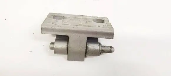 Volvo XC90 Rear door lower hinge