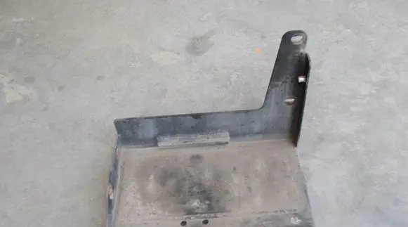 Battery tray