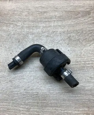 Volkswagen PASSAT B5 Vacuum valve 058133459