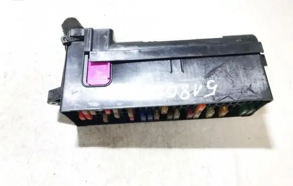 Volkswagen Touran I Fuse box set 1t2970039 1t2970023