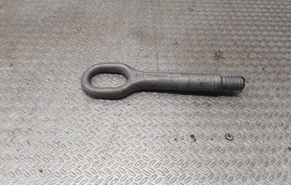 Seat Toledo III (5P) Towing hook eye 1T0805615