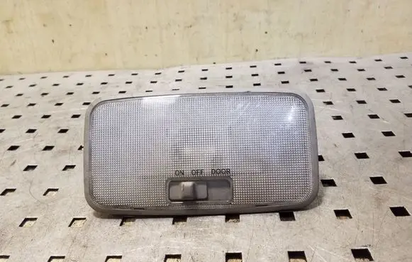 Toyota RAV 4 (XA30) Rear seat light