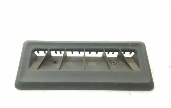 Rear air vent grill