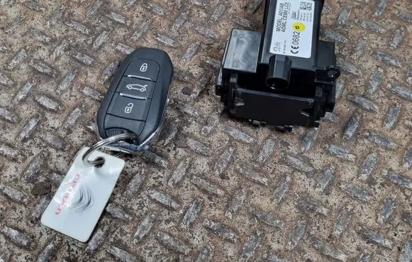 Citroen DS5 Ignition lock 9676483577