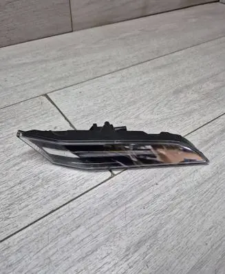 Porsche 911 992 Front fender indicator light 992953042C
