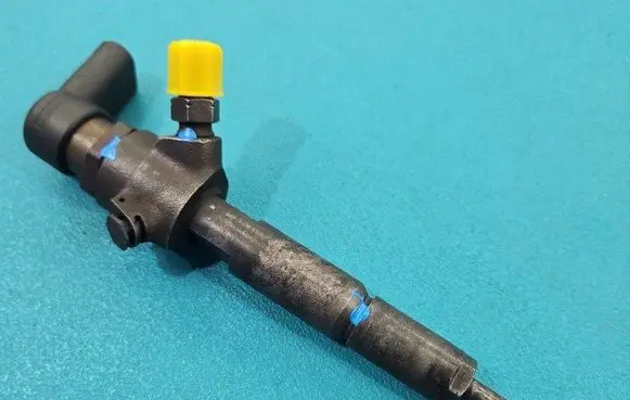 Fuel injector