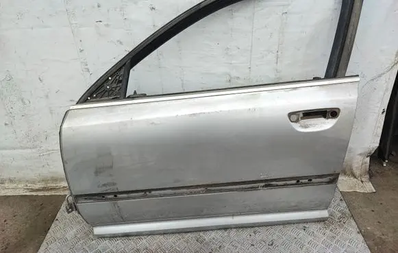 Audi A8 S8 D3 4E Front door