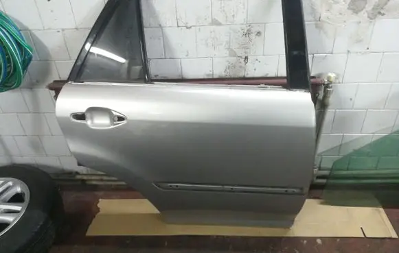 Lexus RX 330 - 350 - 400H Rear door