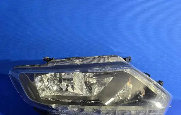 Nissan X-Trail T32 Headlight/headlamp