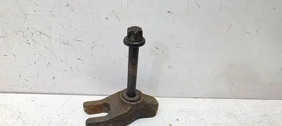 KIA Sorento Fuel Injector clamp holder 338142F600 338162F600