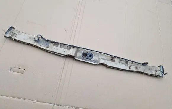 Volkswagen Golf I Top upper radiator support slam panel 171805563H 171805563