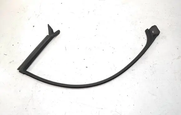 Audi A5 8T 8F Front door rubber seal 8T0845353
