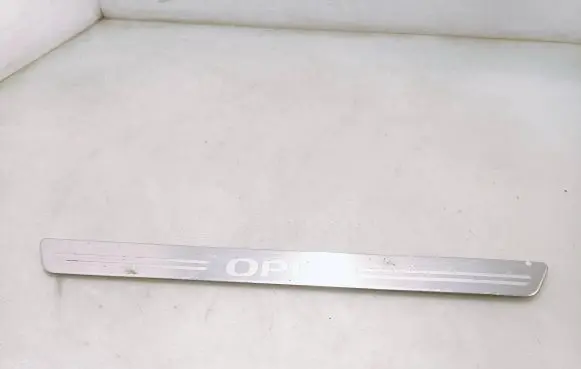 Opel Insignia A Front sill trim cover 13272117