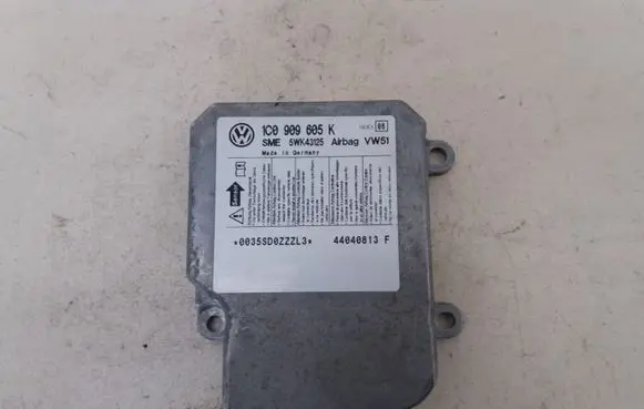 Skoda Fabia Mk1 (6Y) Airbag control unit/module 1C0909605K