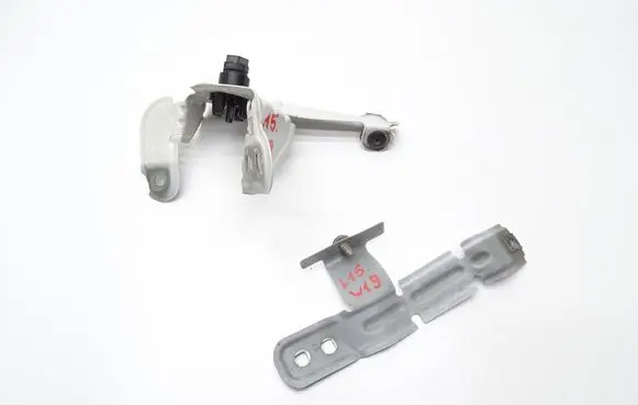 BMW X3 F25 Fender mounting bracket 757061