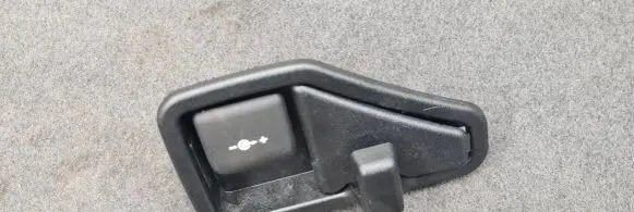 BMW 3 F30 F35 F31 12 V Socket (rear) 7462717