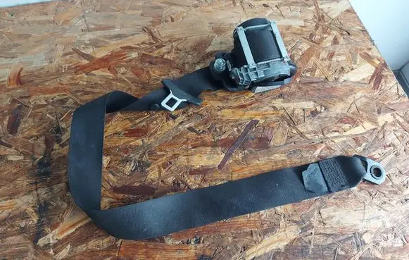 Mitsubishi Colt CZ3 Front seatbelt A4548600305 7000A309XA 607131600