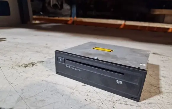 Navigation unit CD/DVD player