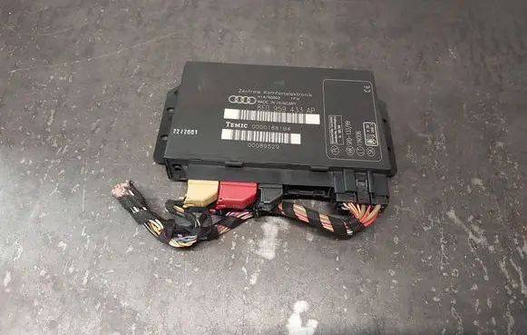 Audi A4 S4 B6 8E 8H Comfort/convenience module 8E0959433AP