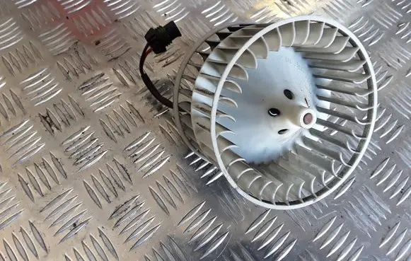 Renault Espace III Heater fan/blower 0130063506