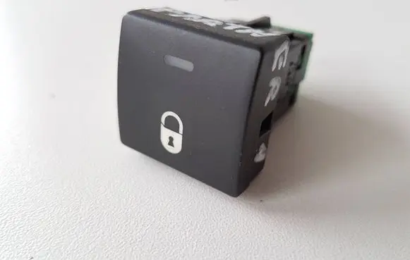 Peugeot Partner Central locking switch button 96582880XT 3364A