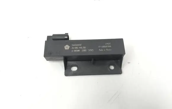 Dodge Durango III Aerial antenna amplifier 68068148AA