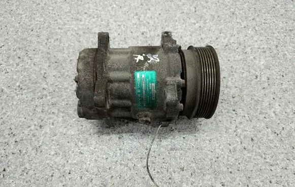 Renault Master II Air conditioning (A/C) compressor (pump)