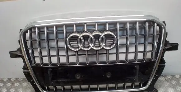 Audi Q5 SQ5 Front bumper upper radiator grill 8R0853651AB