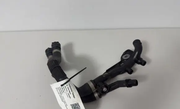 Engine coolant pipe/hose