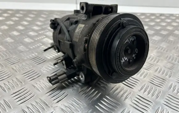 KIA Sportage Air conditioning compressor pulley 