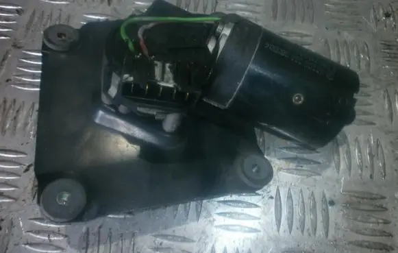 Volvo S40, V40 Wiper motor 0390241114 chp