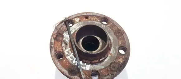 Volkswagen PASSAT B6 Front wheel hub