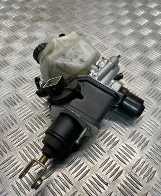 Mercedes-Benz E W211 Brake booster A0004300312