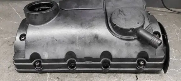 Volkswagen Transporter - Caravelle T5 Rocker cam cover 03g103469h