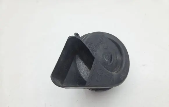 BMW 6 F06 Gran coupe Horn signal 8K0951221